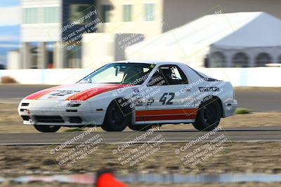 media/Nov-16-2025-CalClub SCCA (Sun) [[2975c16dfc]]/Group 6/Turn 1/